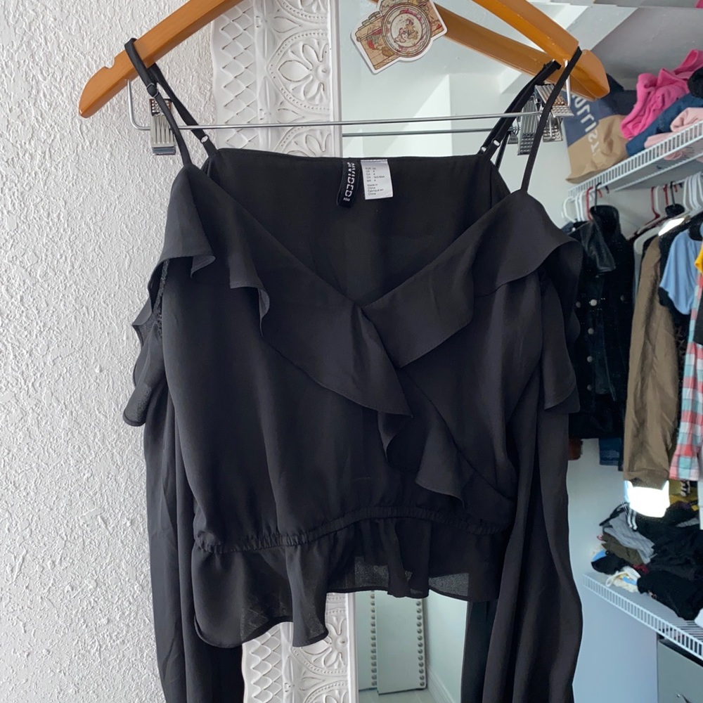 H&M black crop top